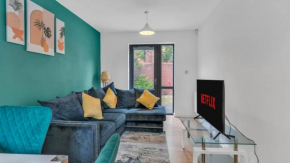 Forest Green Elegance Cozy 3-Bedroom Oasis In Birmingham - Groups - Games - Parking